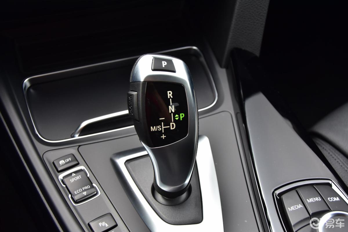 【宝马3系gt2018款320i 豪华设计套装换挡杆汽车图片-汽车图片大全】