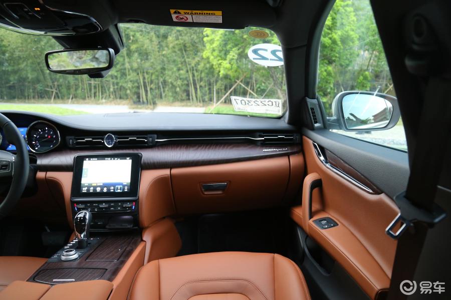 【玛莎拉蒂quattroporte2018款350hp 标准版副驾驶位区域汽车图片