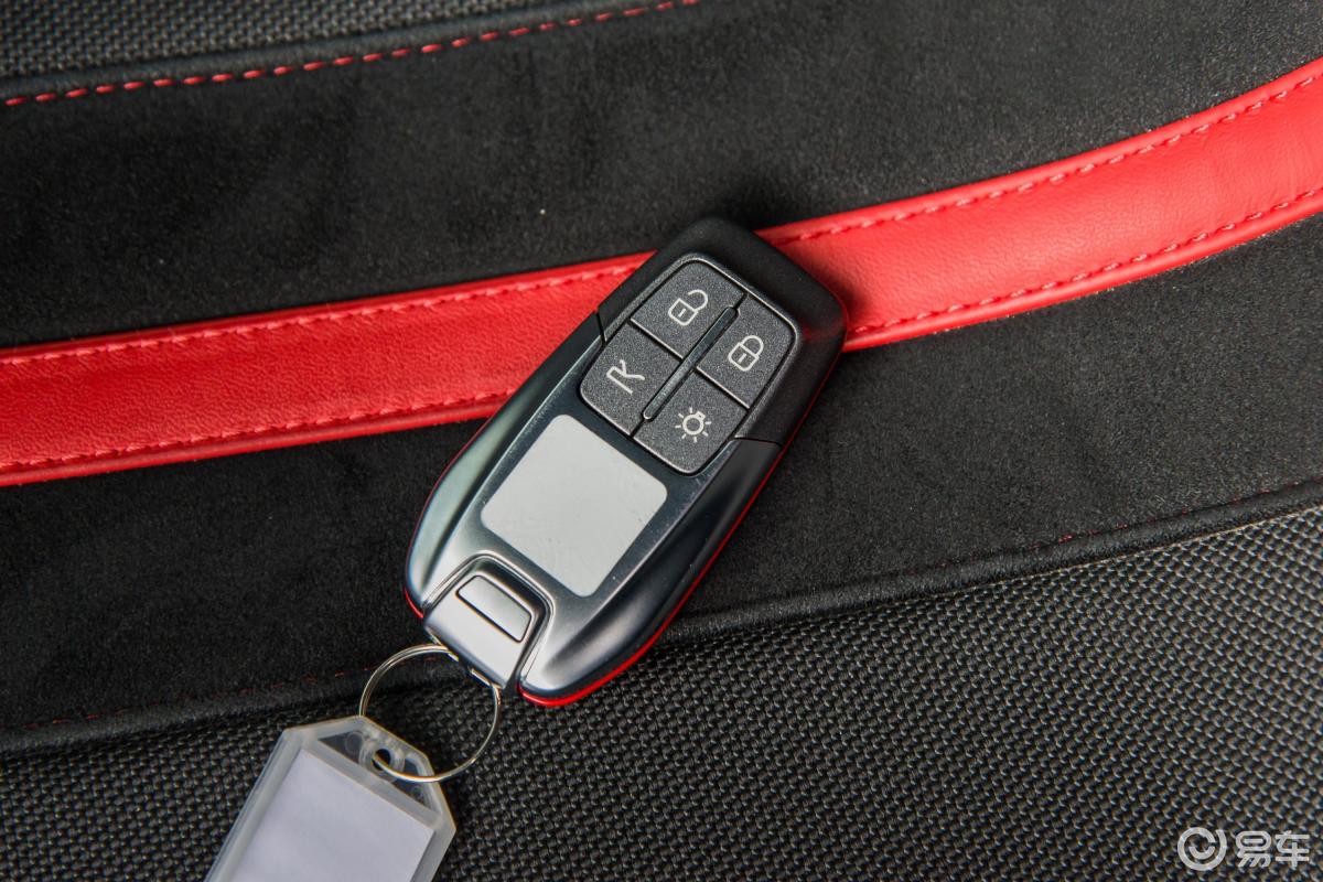 【法拉利4882018款3.9t pista钥匙正面汽车图片-汽车图片大全】-易车