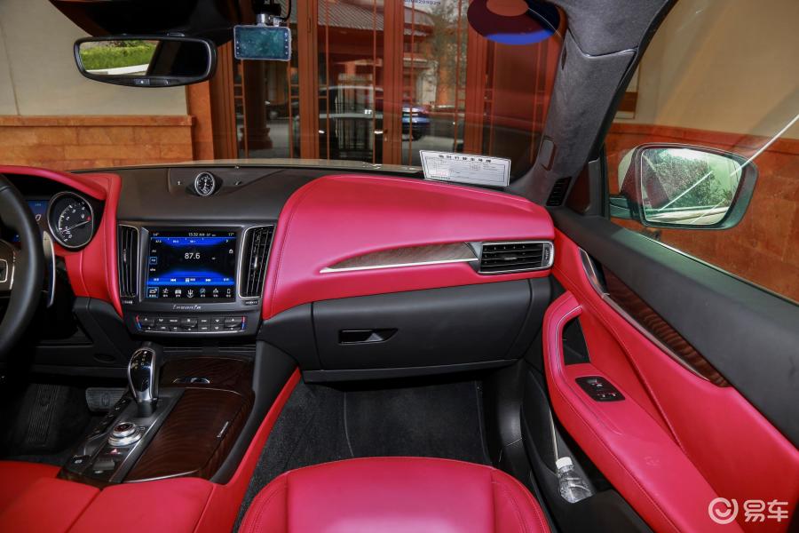 【玛莎拉蒂levante2018款430hp 运动版副驾驶位区域汽车图片-汽车图片