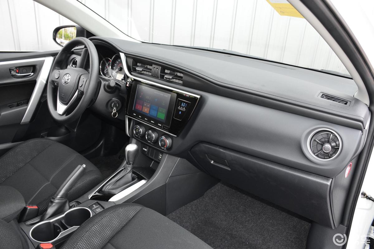 【雷凌2018款185t cvt 豪华版内饰全景副驾驶员方向汽车图片-汽车图片