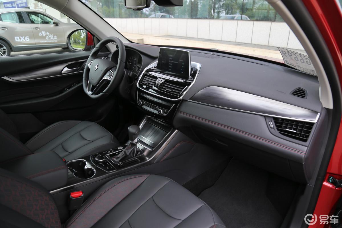 【宝沃bx62018款28t 四驱 gt至酷版内饰全景副驾驶员方向汽车图片