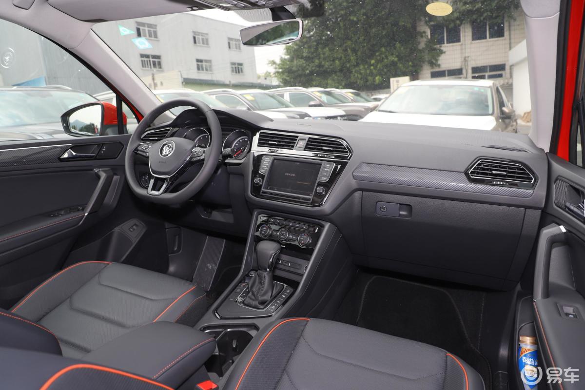 【途观l2018款380tsi 双离合 四驱 旗舰版内饰全景正拍汽车图片-汽车