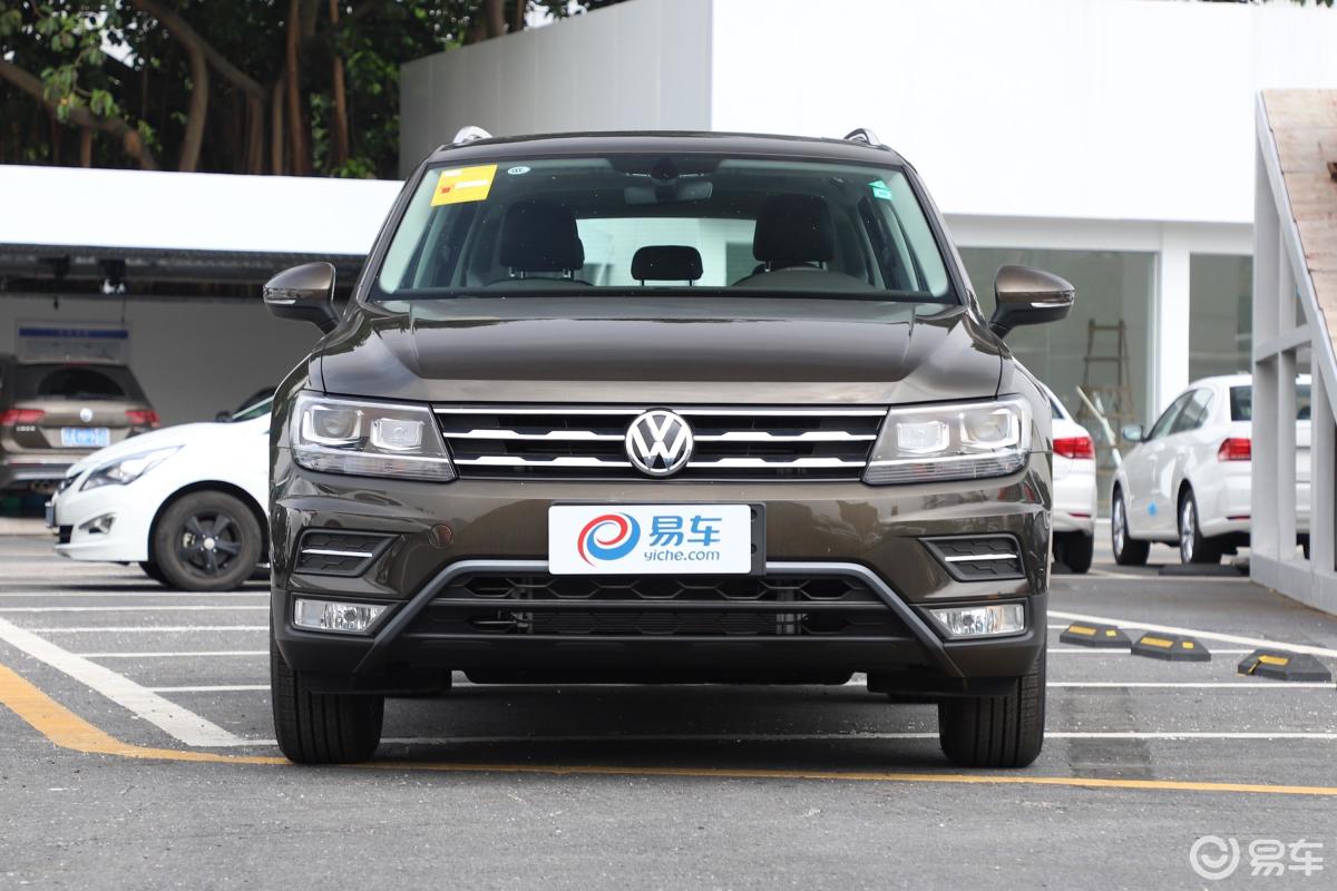 【途观l2018款330tsi 双离合 两驱 豪华版侧前45度车头向右水平汽车