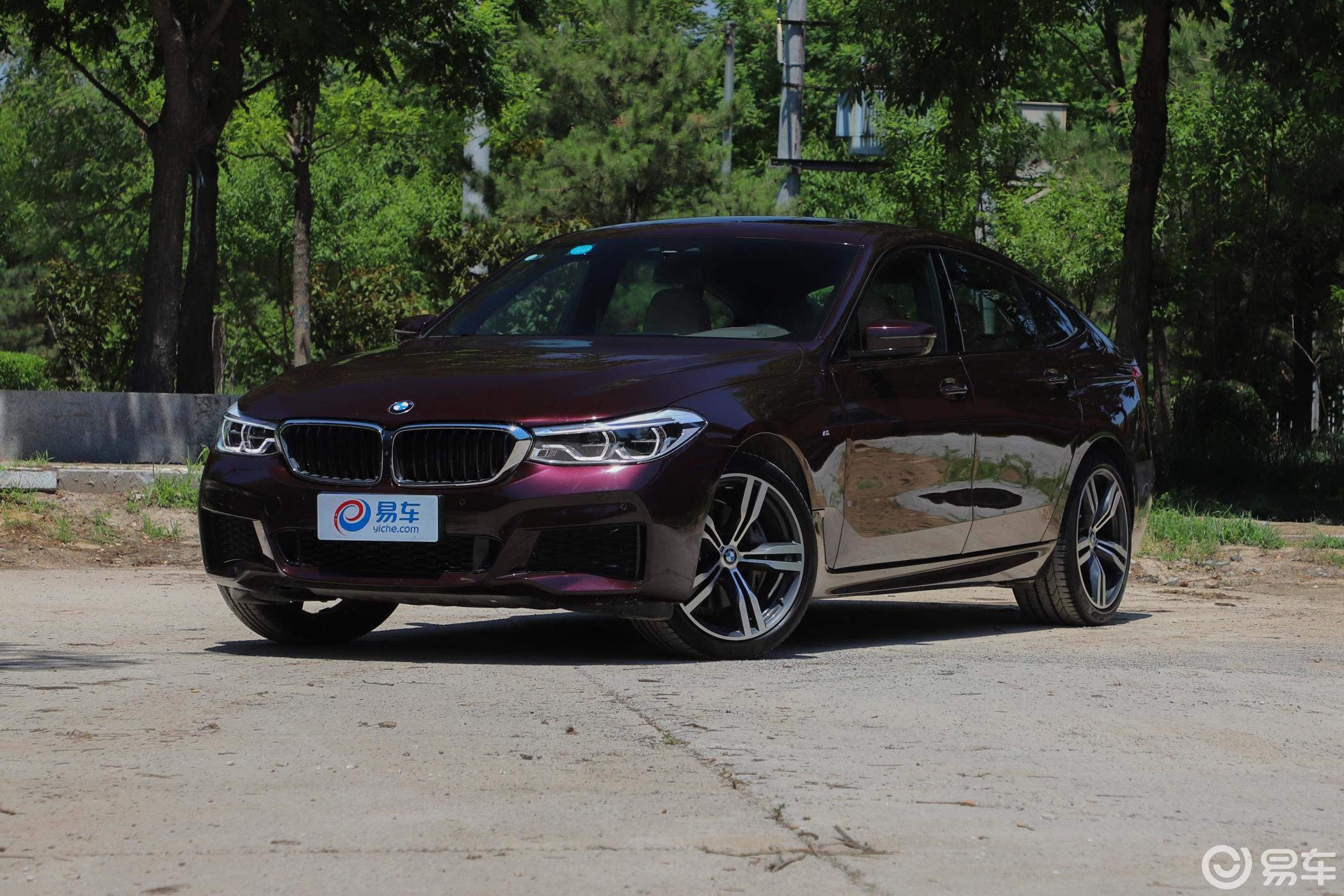 【宝马6系gt2018款640i xdrive m运动套装侧前45度车头向右水平汽车