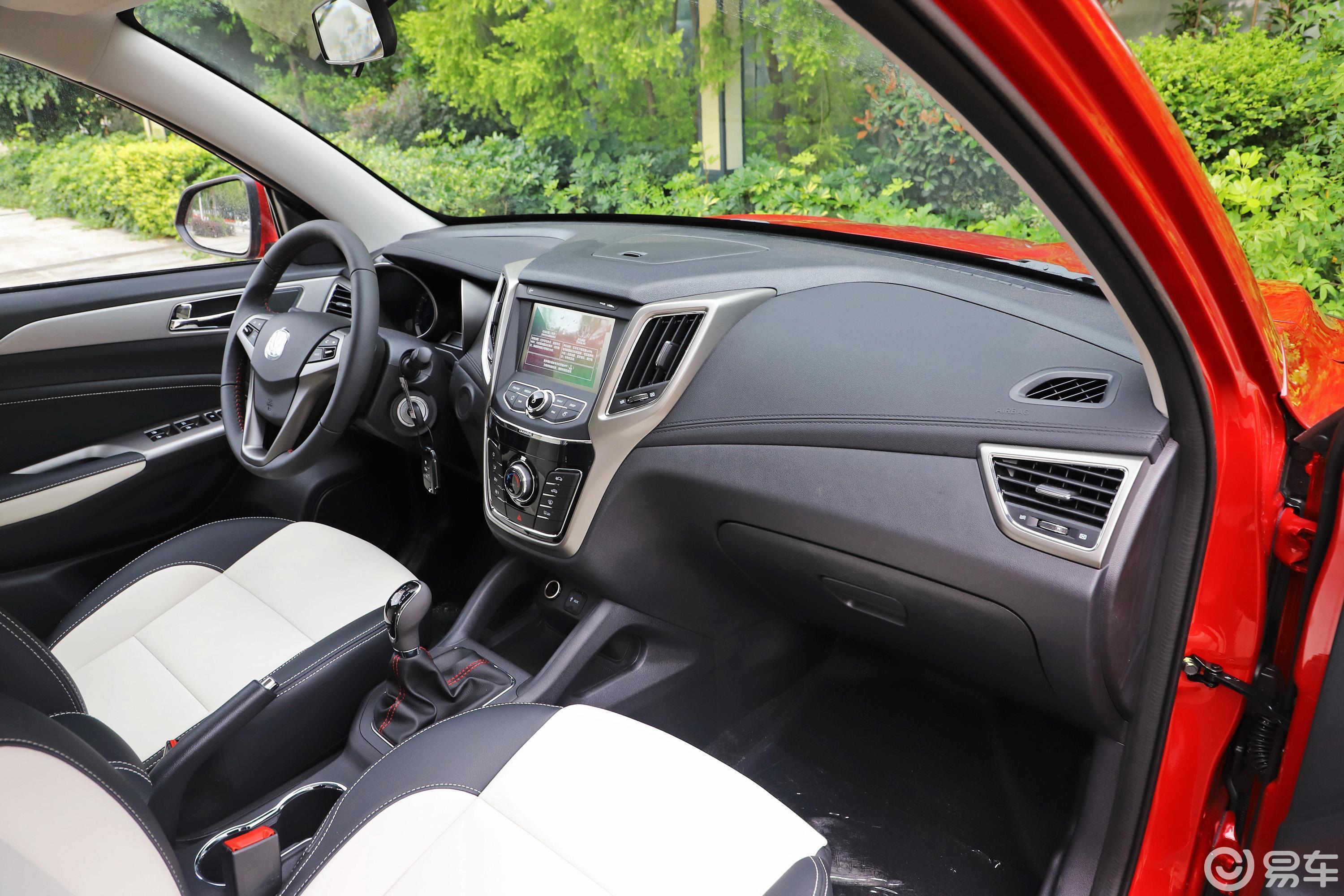 【长安cs352017款1.