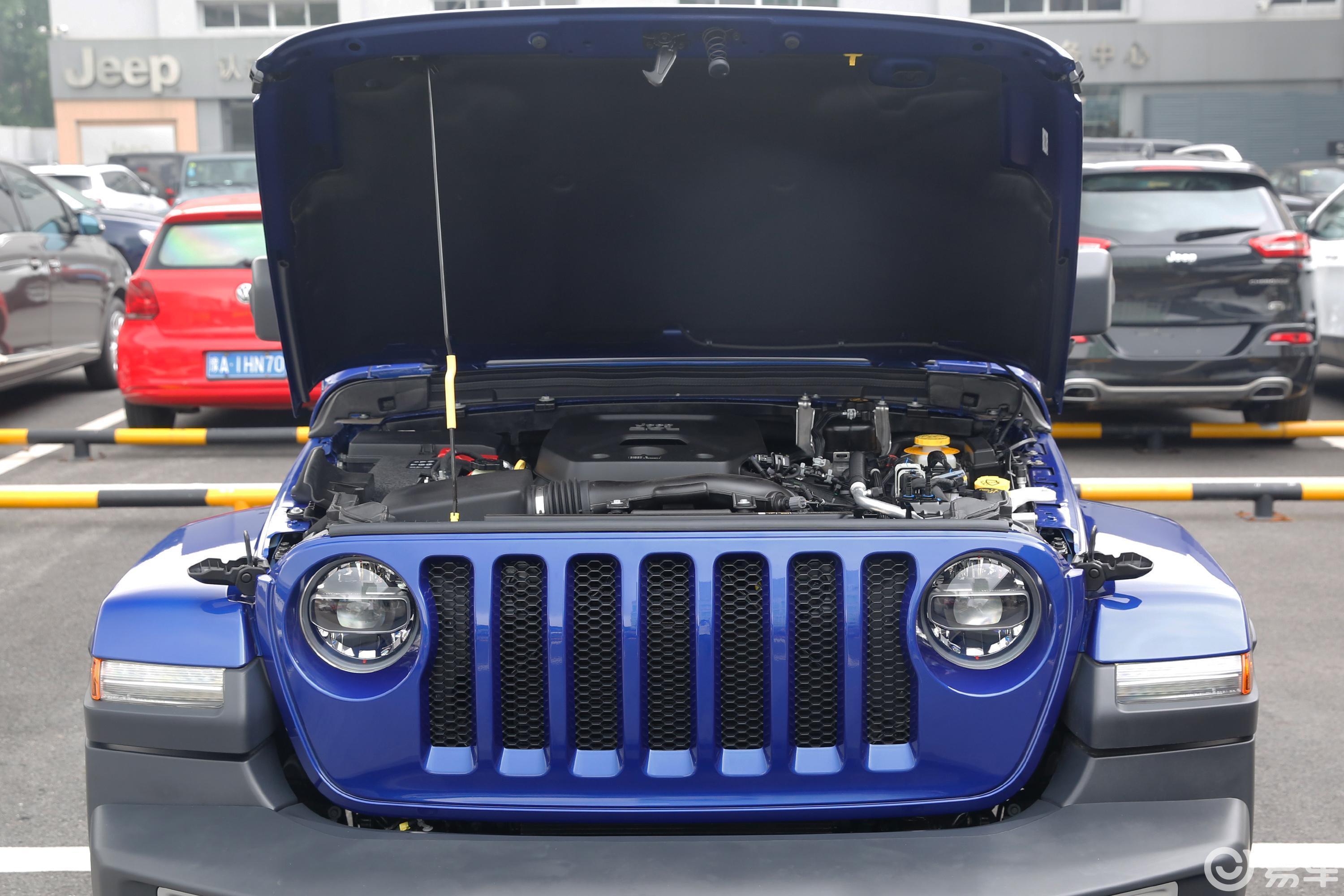 0t sahara四门版侧前45度车头向右水平汽车图片-汽车图片大全】-易车