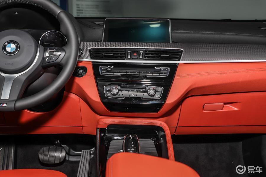 【宝马x2(进口)2018款xdrive25i m越野套装 国v中控台整体汽车图片