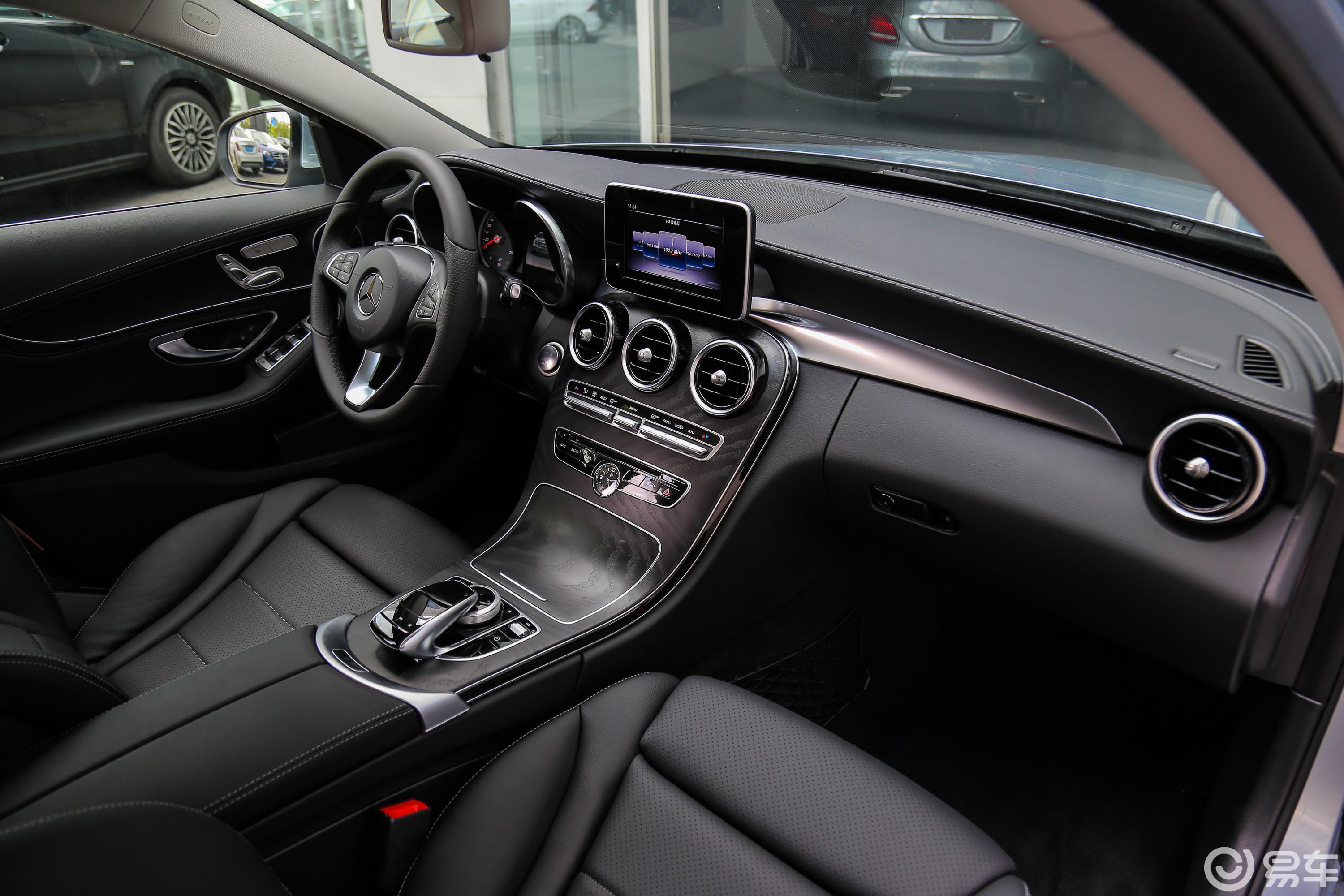 【奔驰c级2018款c 200 l 运动轿车内饰全景副驾驶员方向汽车图片-汽车