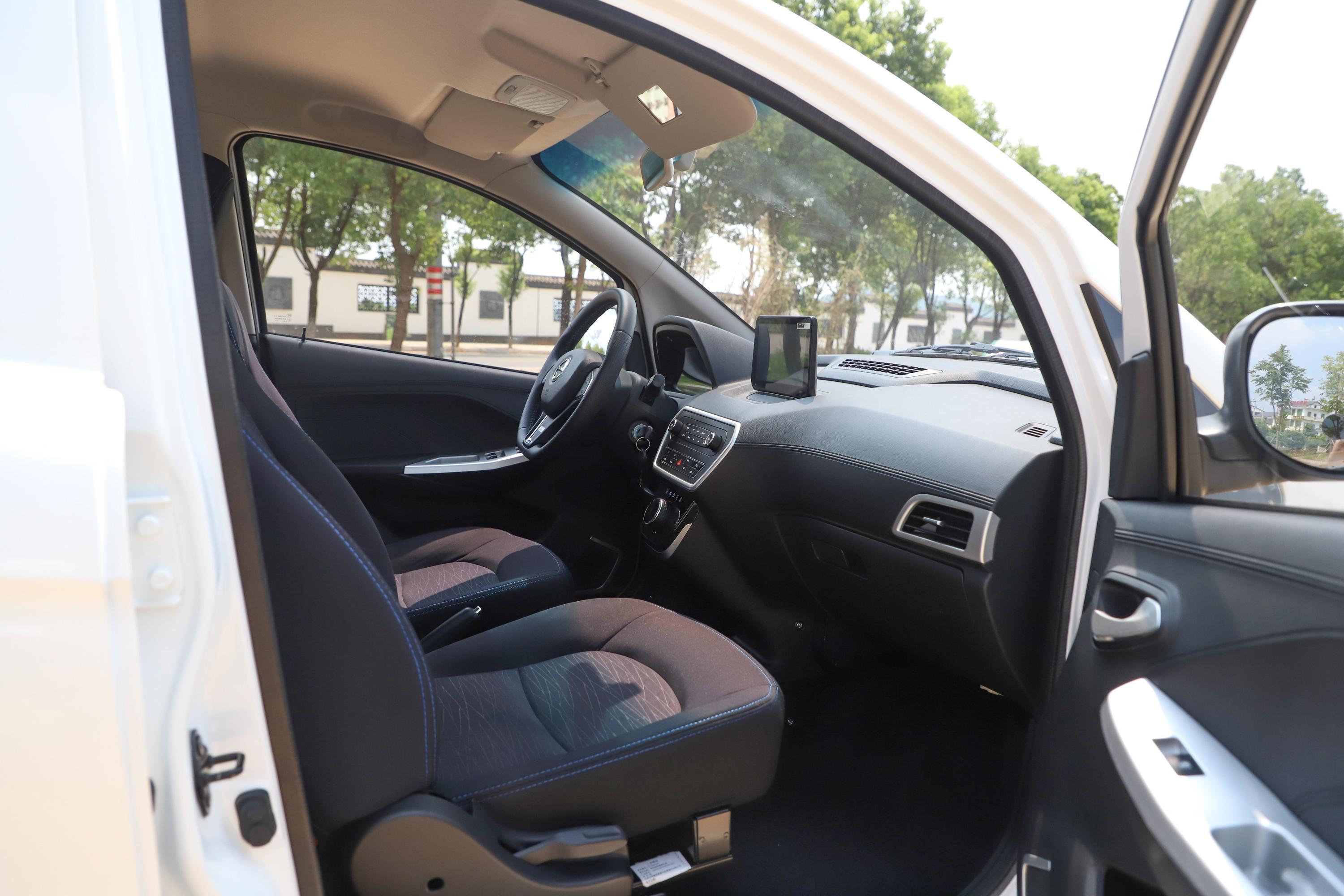 江铃e200n车尾-座椅-空间-易车