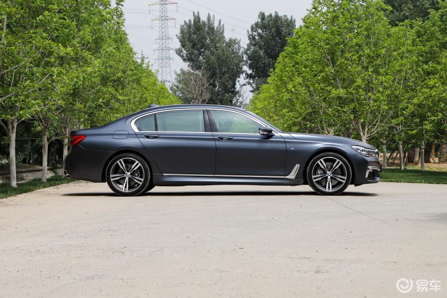 2011款  2010款  2009款  2005款  750li xdrive m运动套装  740li