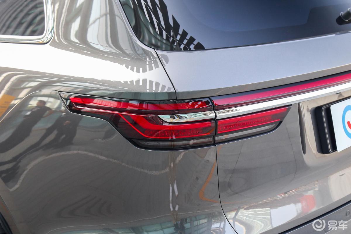 【理想one2019款基本版 7座尾灯侧45度俯拍汽车图片-汽车图片大全】