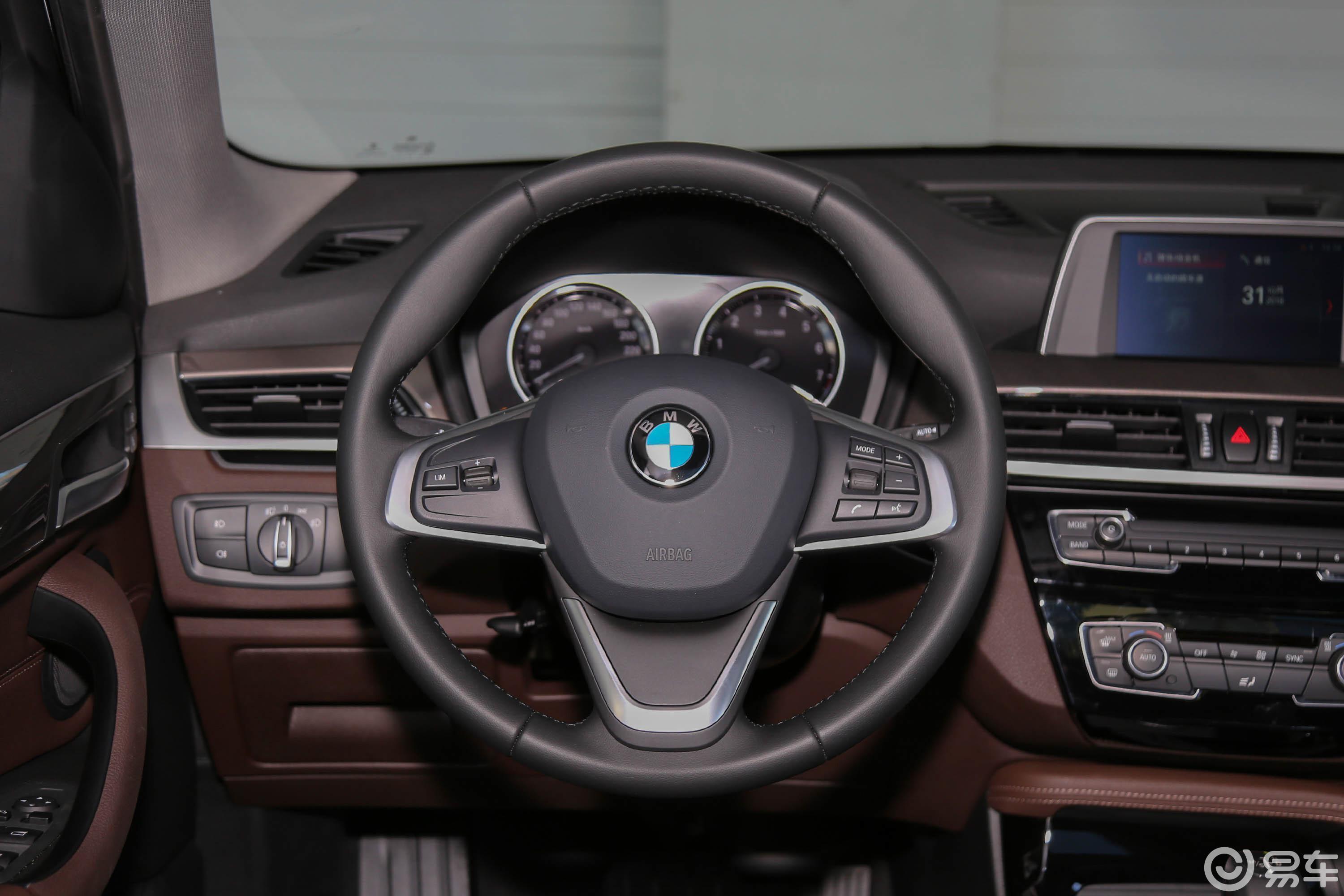 【宝马x12019款sdrive18li 尊享版方向盘汽车图片-汽车图片大全】