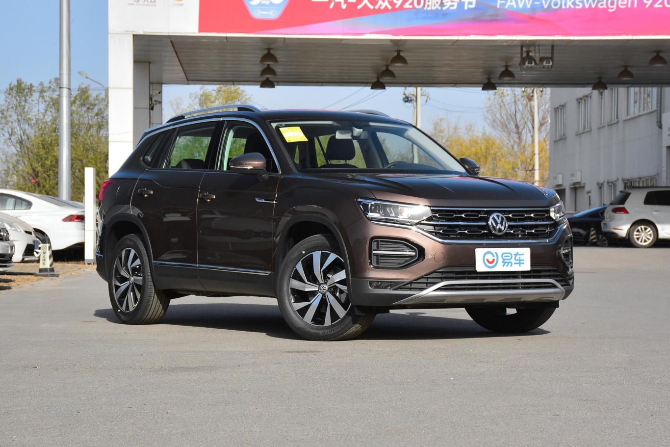 探岳330tsi 双离合 四驱 豪华型 国v侧前45度车头向右水平