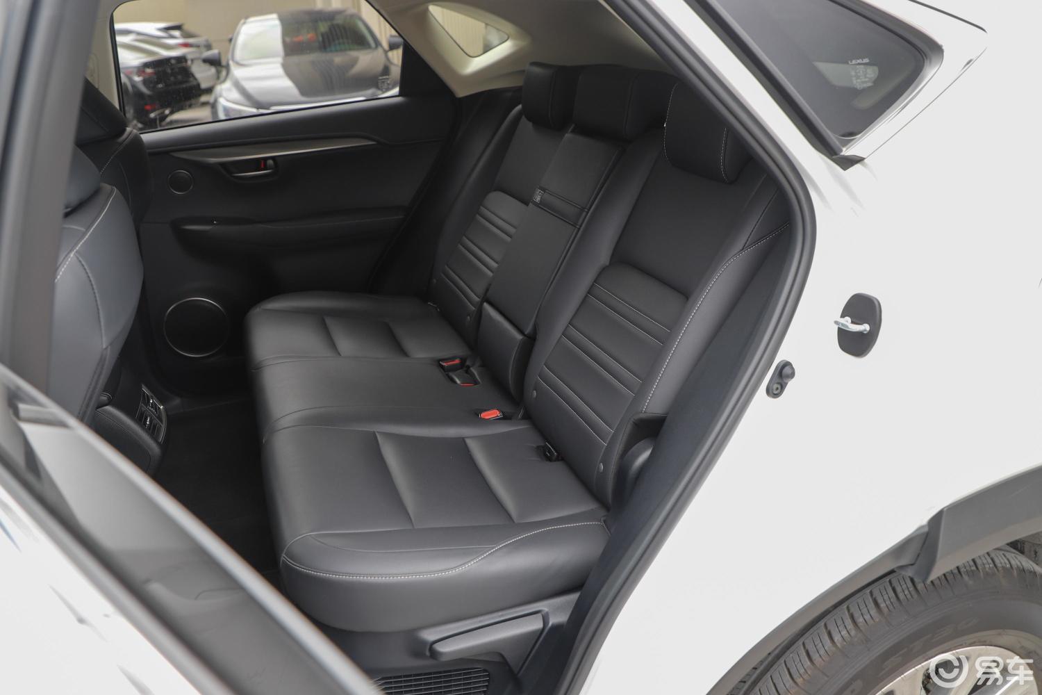 【雷克萨斯nx2018款200 锋尚版 国v后排座椅汽车图片-汽车图片大全】