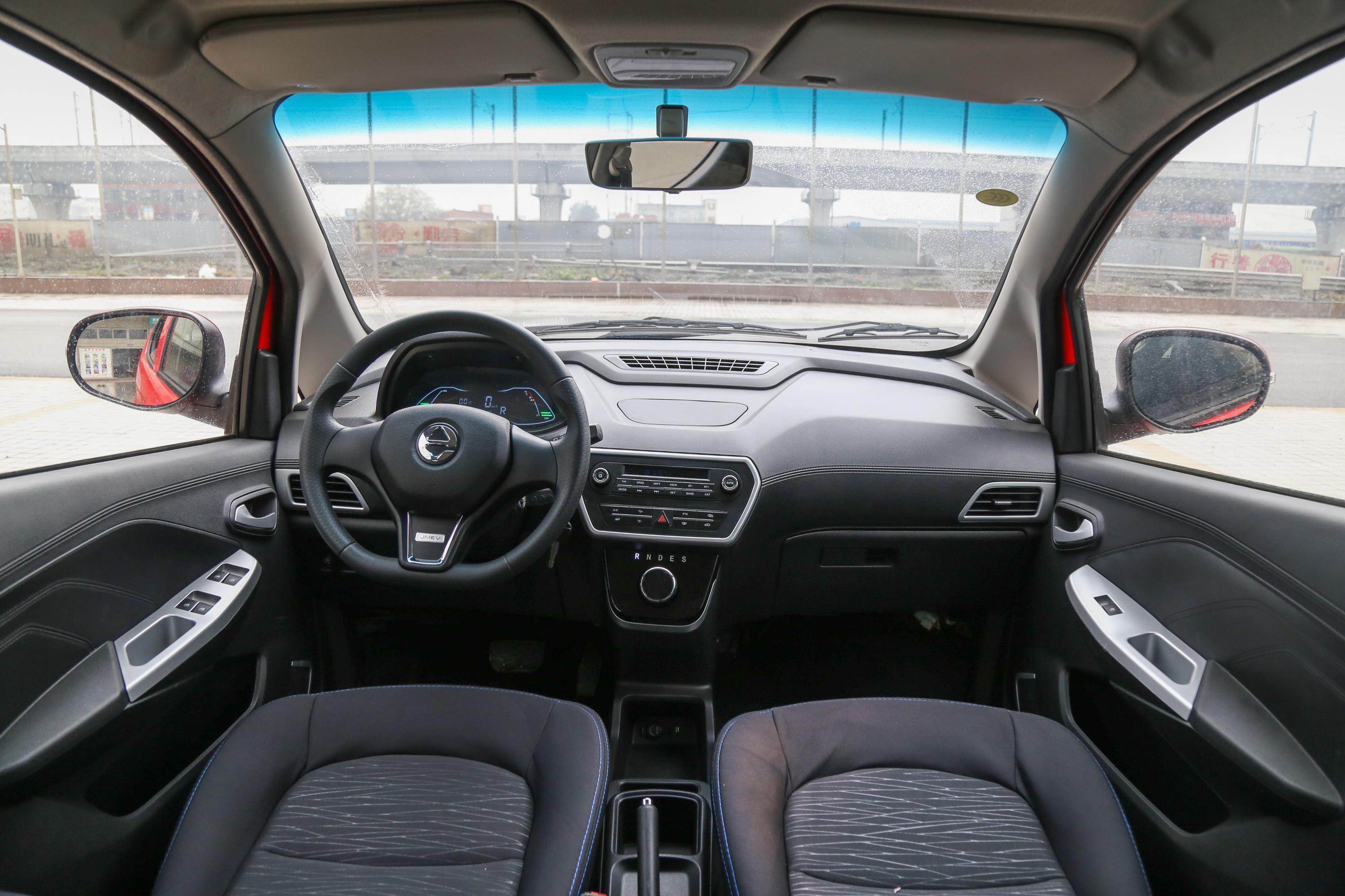 江铃e200n车身-座椅-空间-易车