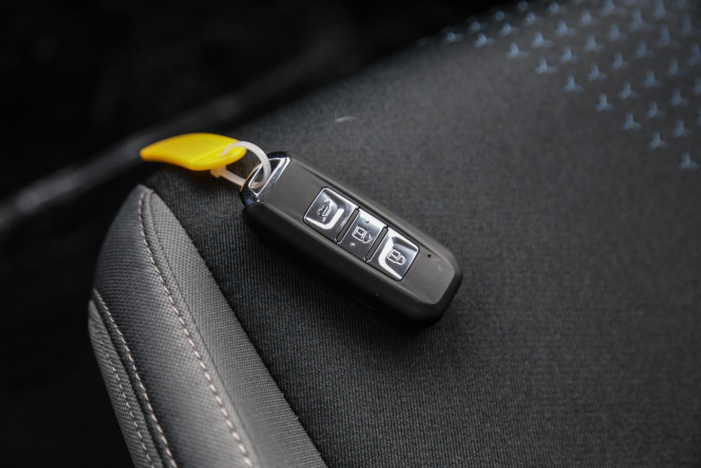 宝骏e200智享版钥匙正面