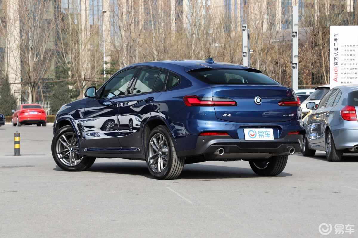 【宝马x42018款xdrive25i m运动套装侧后45度车头向左水平汽车图片