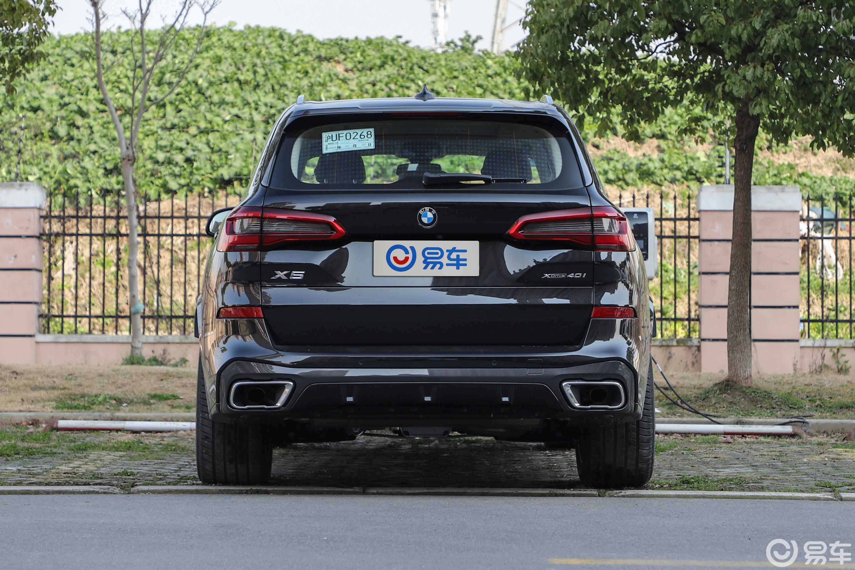 【宝马x52019款xdrive40i m运动套装侧前45度车头向右水平汽车图片