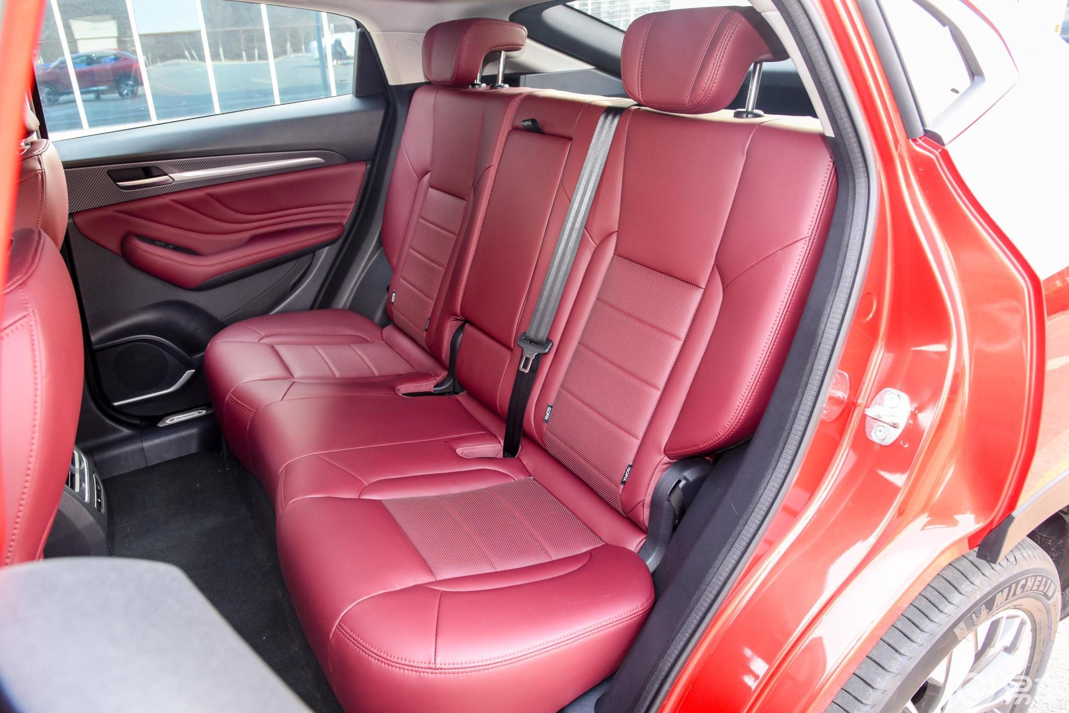 【哈弗f7x2019款2.