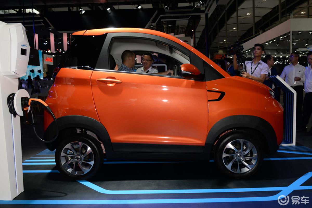 【尼欧ii2019款灵悦版侧后45度车头向左水平汽车图片-汽车图片大全】