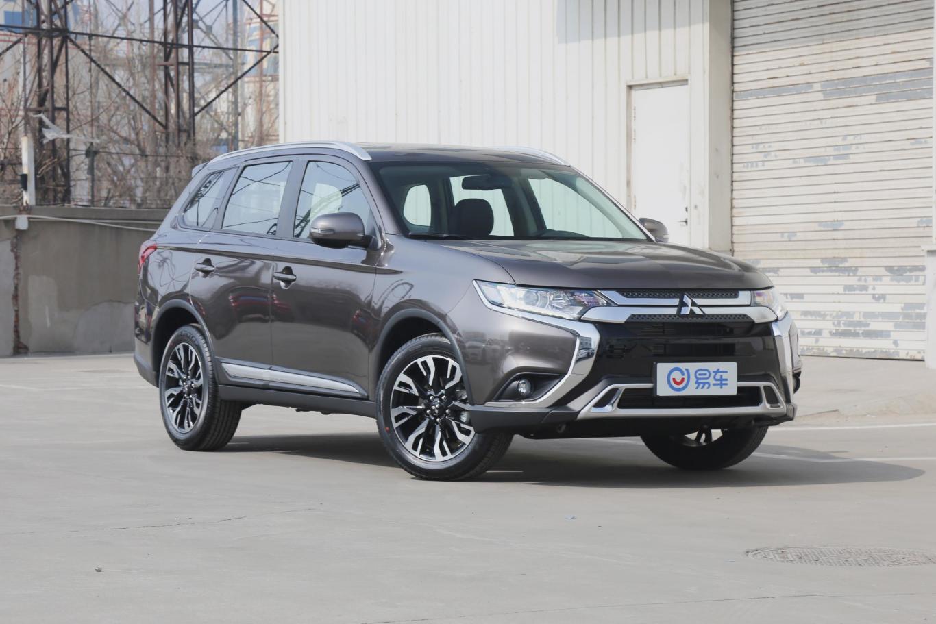 欧蓝德2.0l cvt 两驱 畅享版 5座 国v侧前45度车头向右水平