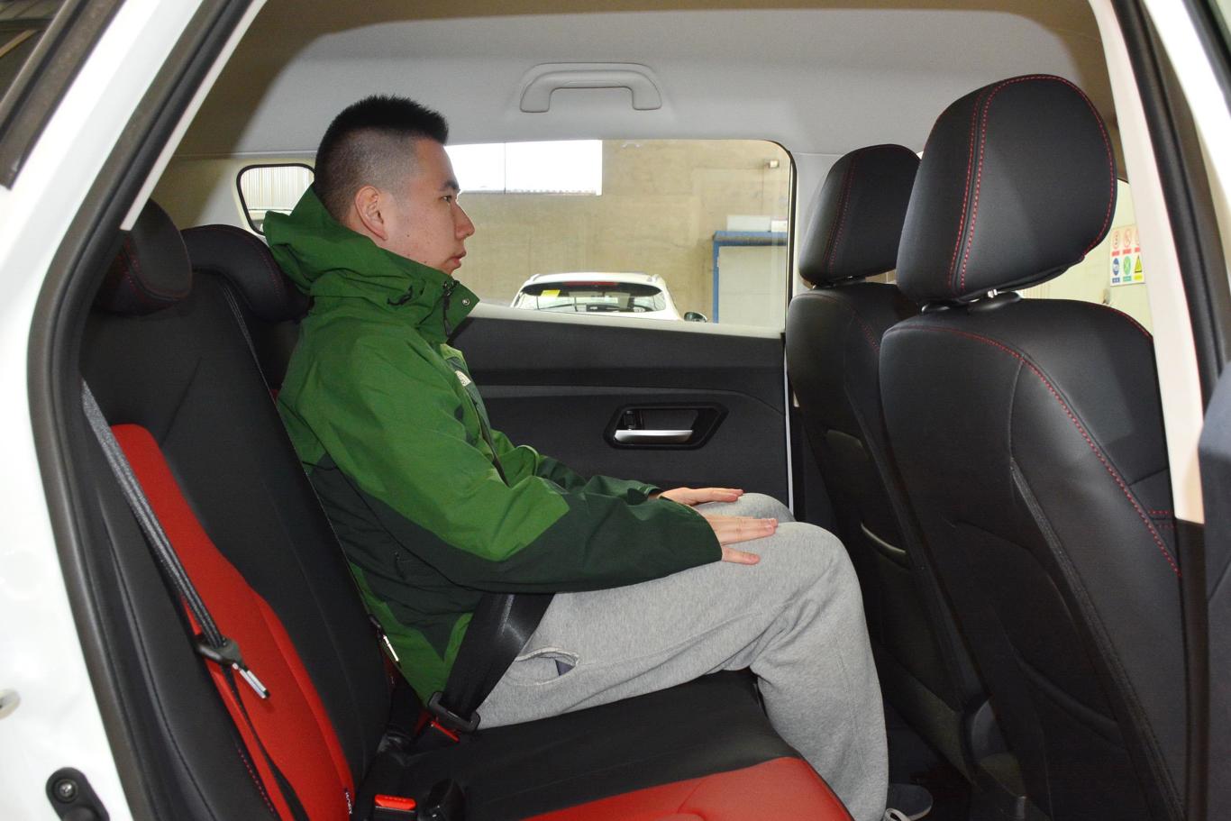 哈弗h2s1.5t 手动 风尚版后排空间体验