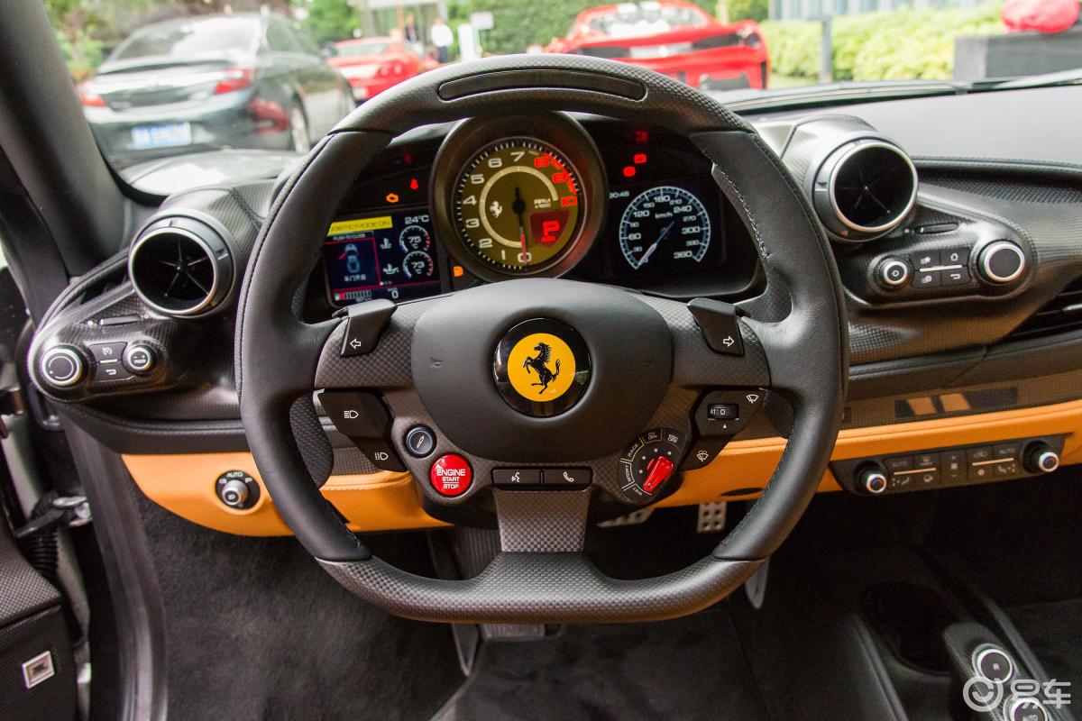 【法拉利f82019款tributo 3.