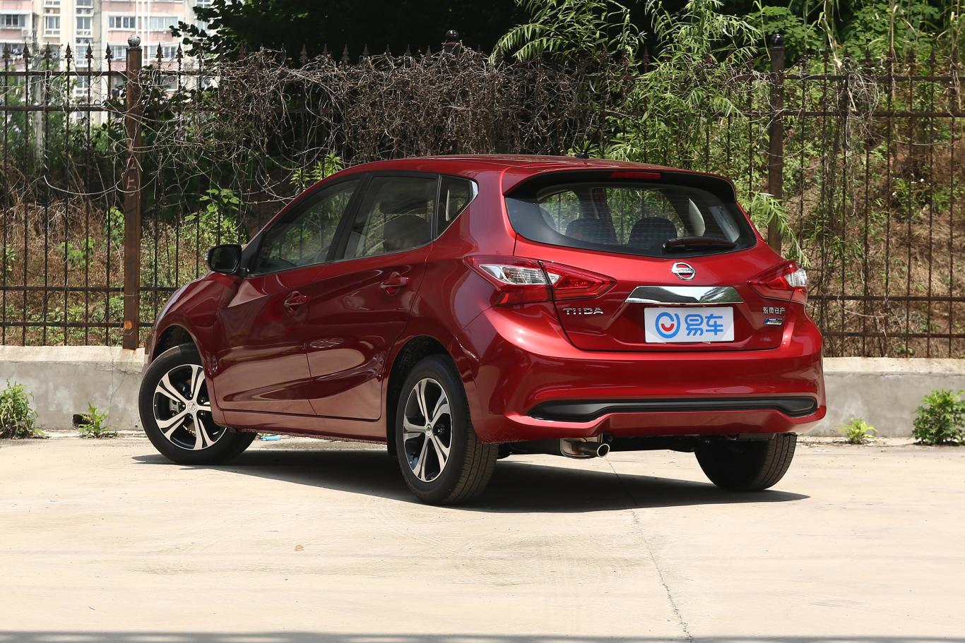 骐达1.6l cvt 智行版 国vi侧后45度车头向左水平