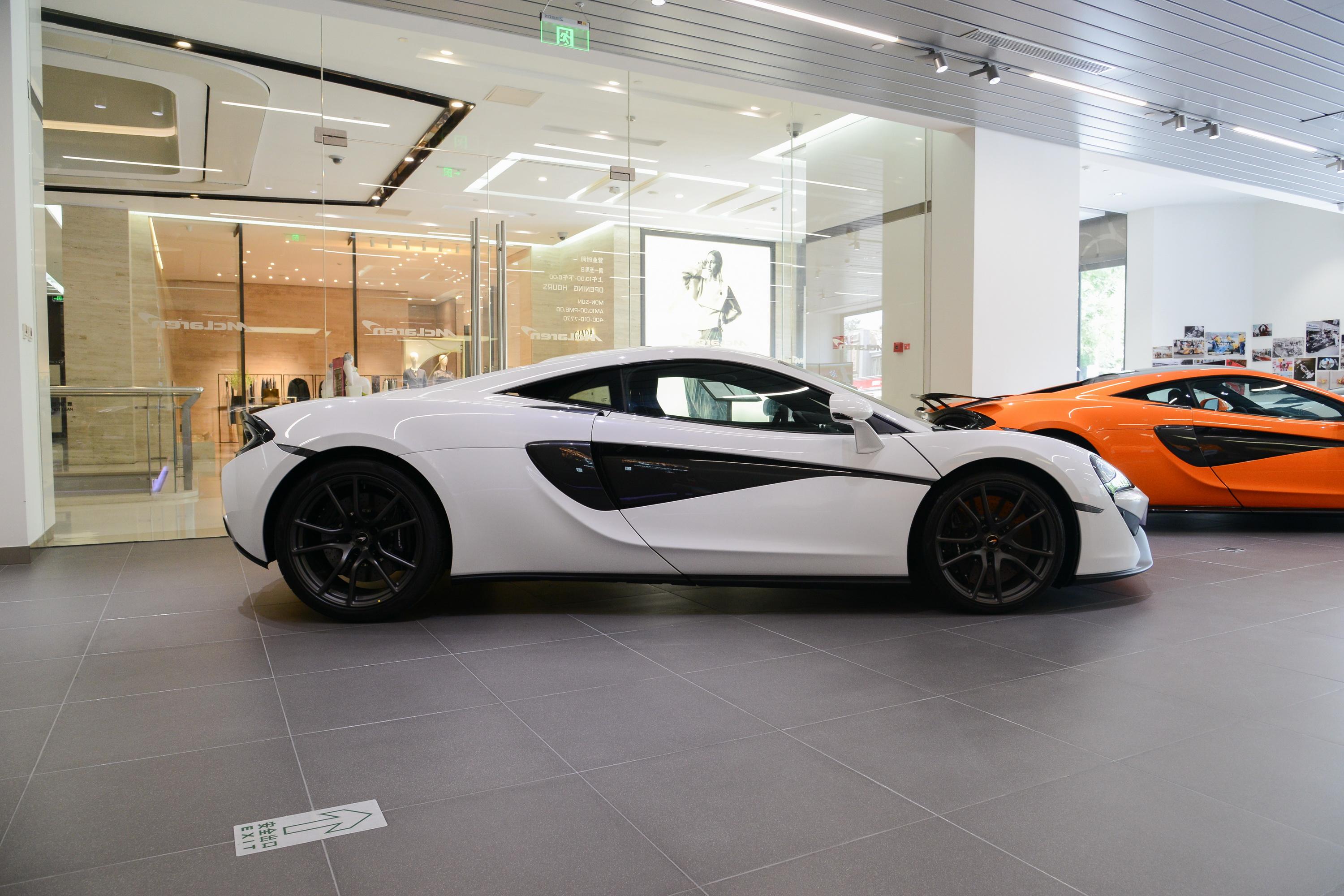 迈凯伦540c动力外观