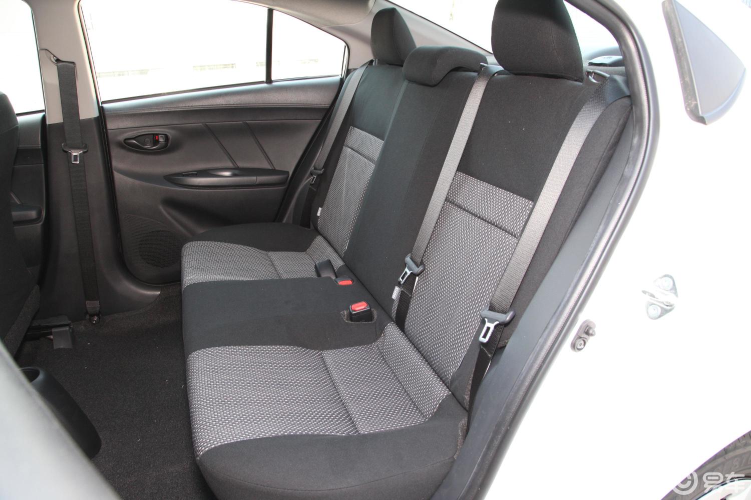 【威驰2019款1.5l 手动 创行版后排座椅汽车图片-汽车图片大全】-易车