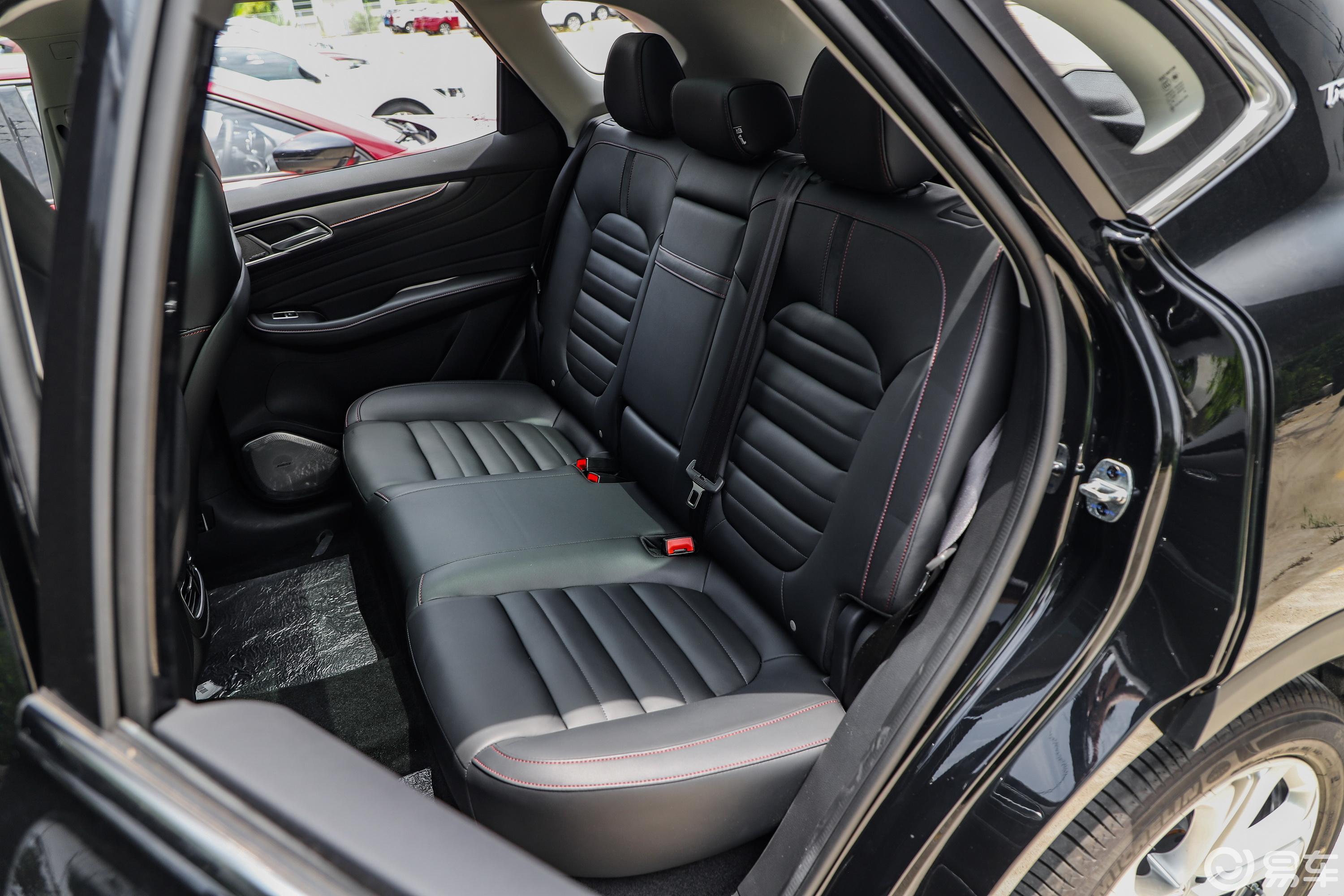 【名爵hs2019款30t 双离合 两驱 trophy 超燃版后排座椅汽车图片-汽车