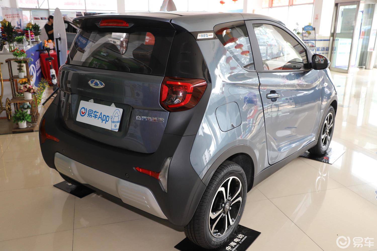 【奇瑞eq12019款小蚂蚁400 智享版 35kwh 4座侧后45度车头向右水平