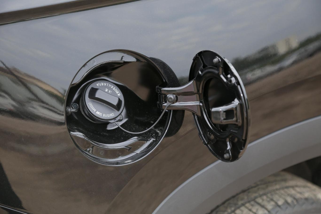 5t cvt 尊贵型 5座 国vi油箱盖图片-汽车图片大全】-易车