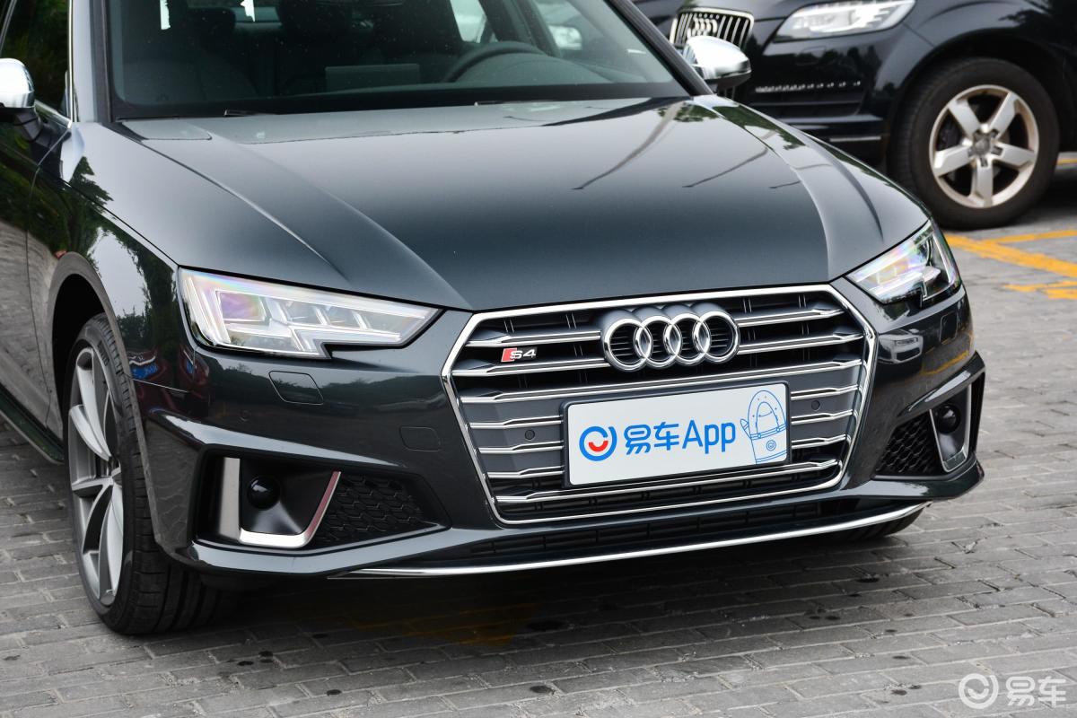 【奥迪s42019款3.0t前格栅侧俯拍汽车图片-汽车图片大全】-易车