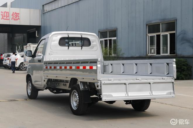 置换五菱荣光新卡优惠高达0.8万元