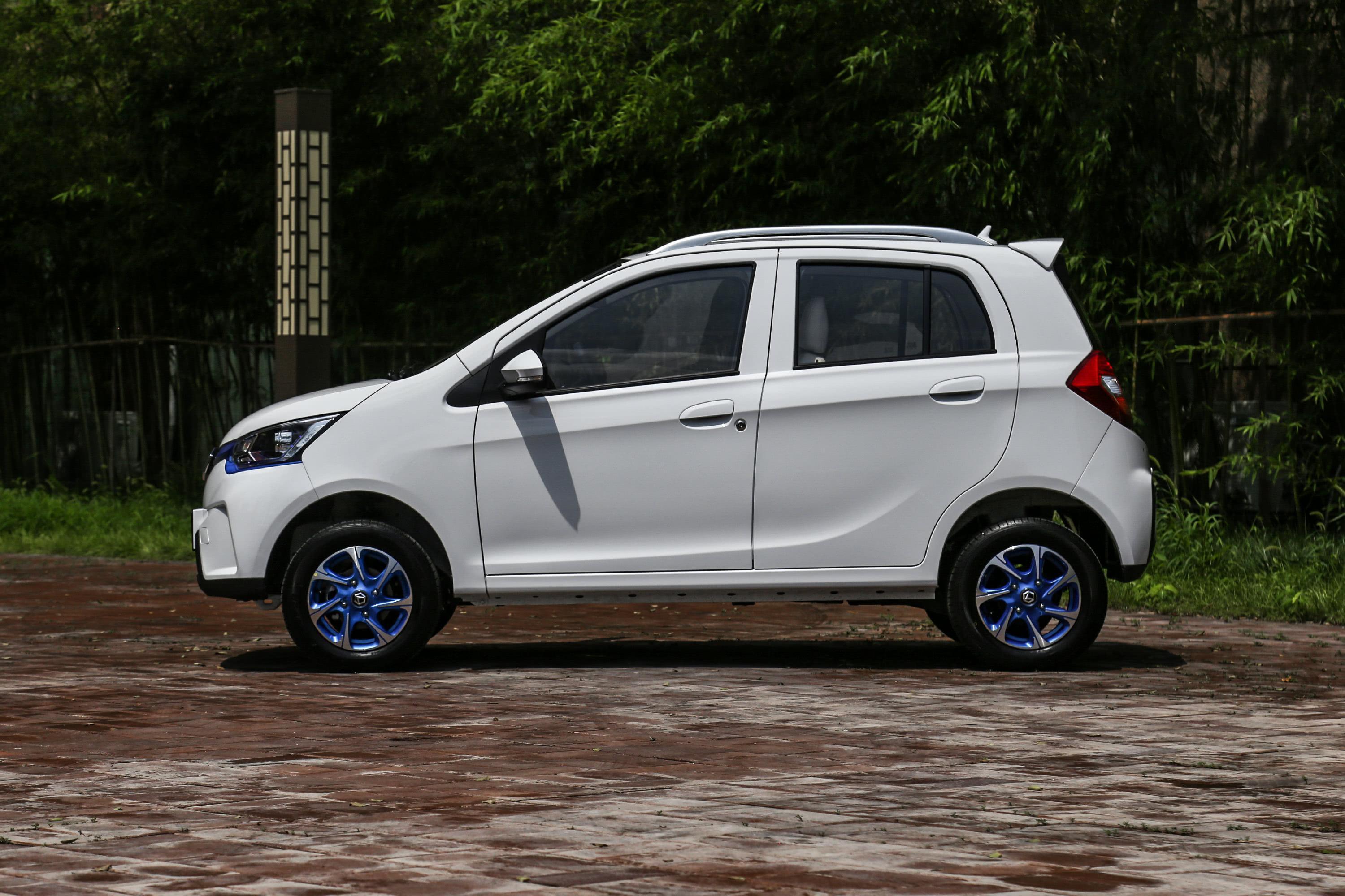 省油省心非常适合家用的微型车运动舒适兼备