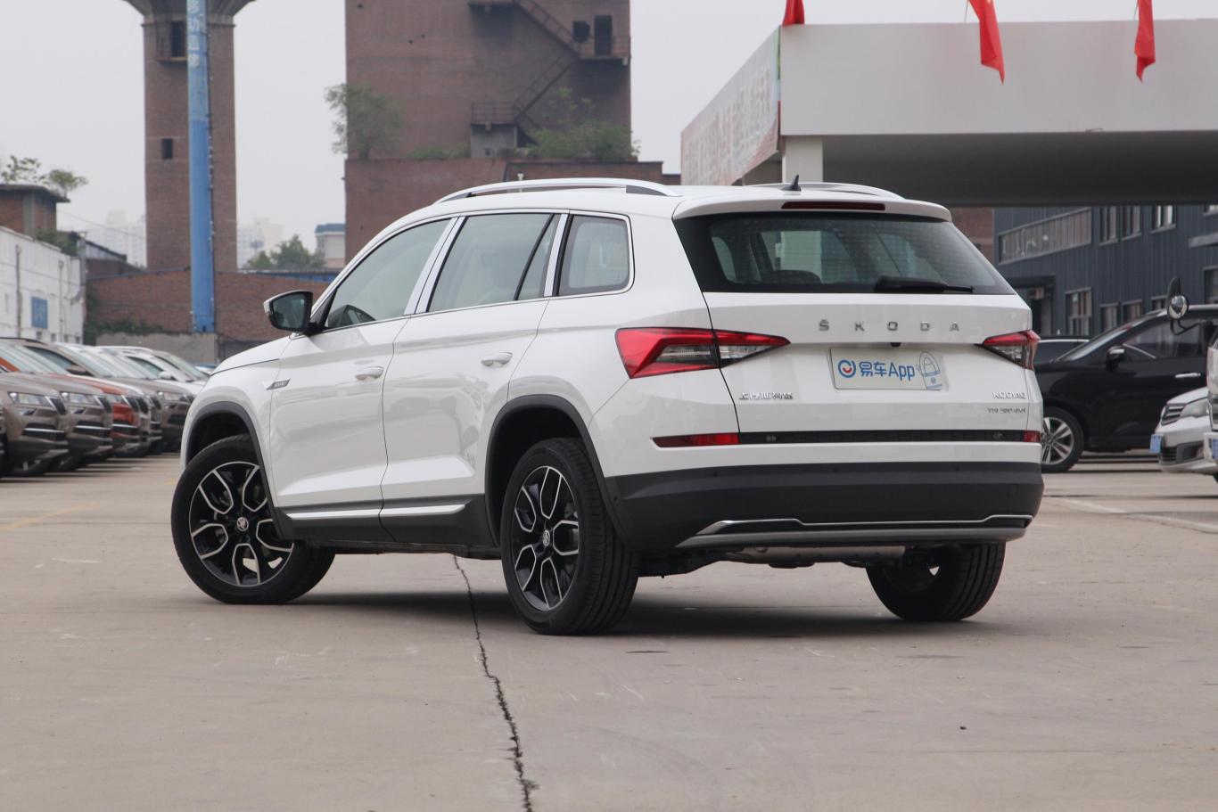 柯迪亚克改款 tsi380 四驱 旗舰版 7座 国vi侧后45度车头向左水平