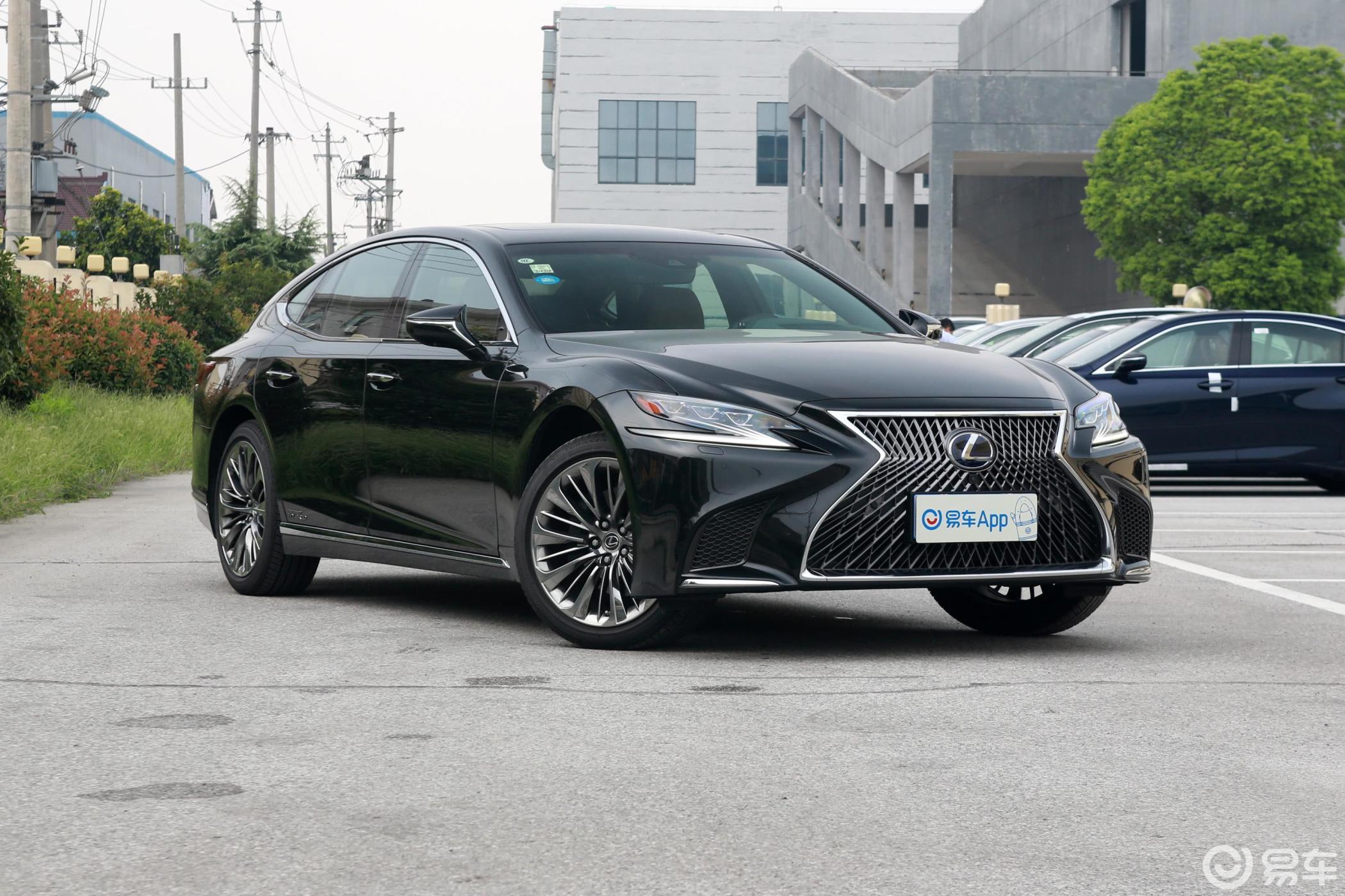 【雷克萨斯ls2020款500h 行政版 国vi侧前45度车头向右水平汽车图片