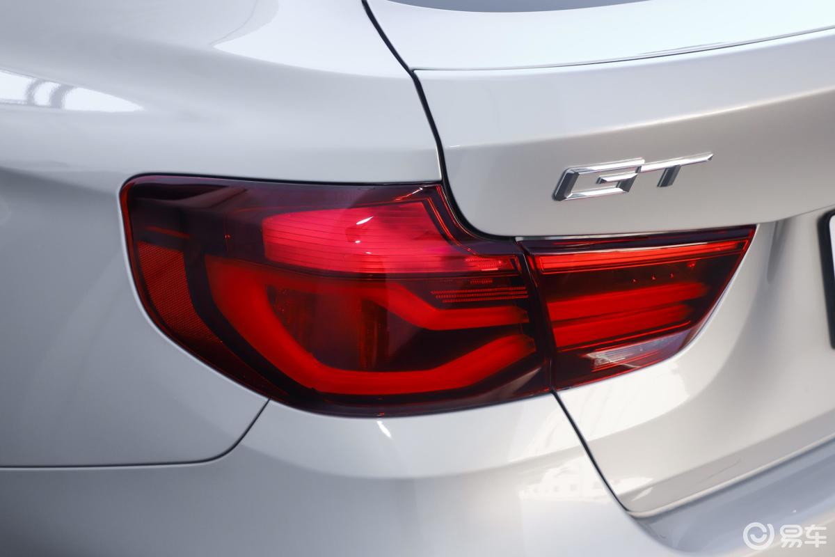 【宝马3系gt2019款320i m运动套装尾灯侧45度俯拍汽车图片-汽车图片