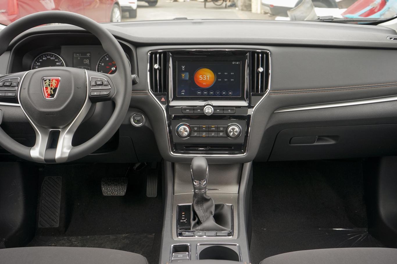 荣威i6plus 1.6l cvt 4g互联荣耀豪华版 国vi中控台整体