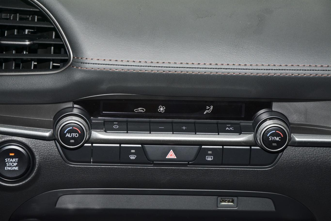 马自达3 昂克赛拉1.5l 手自一体 质型版空调