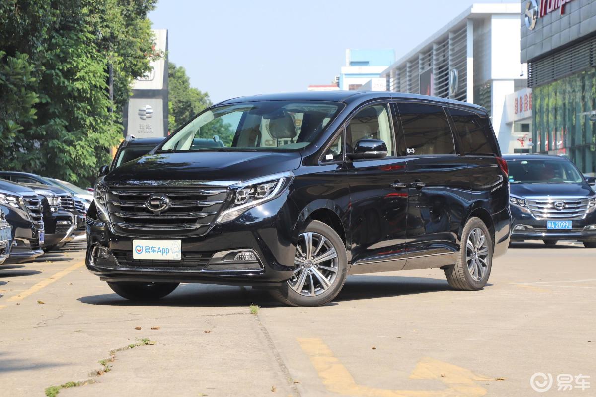 【传祺m82020款390t 尊贵版侧前45度车头向左水平汽车图片-汽车图片