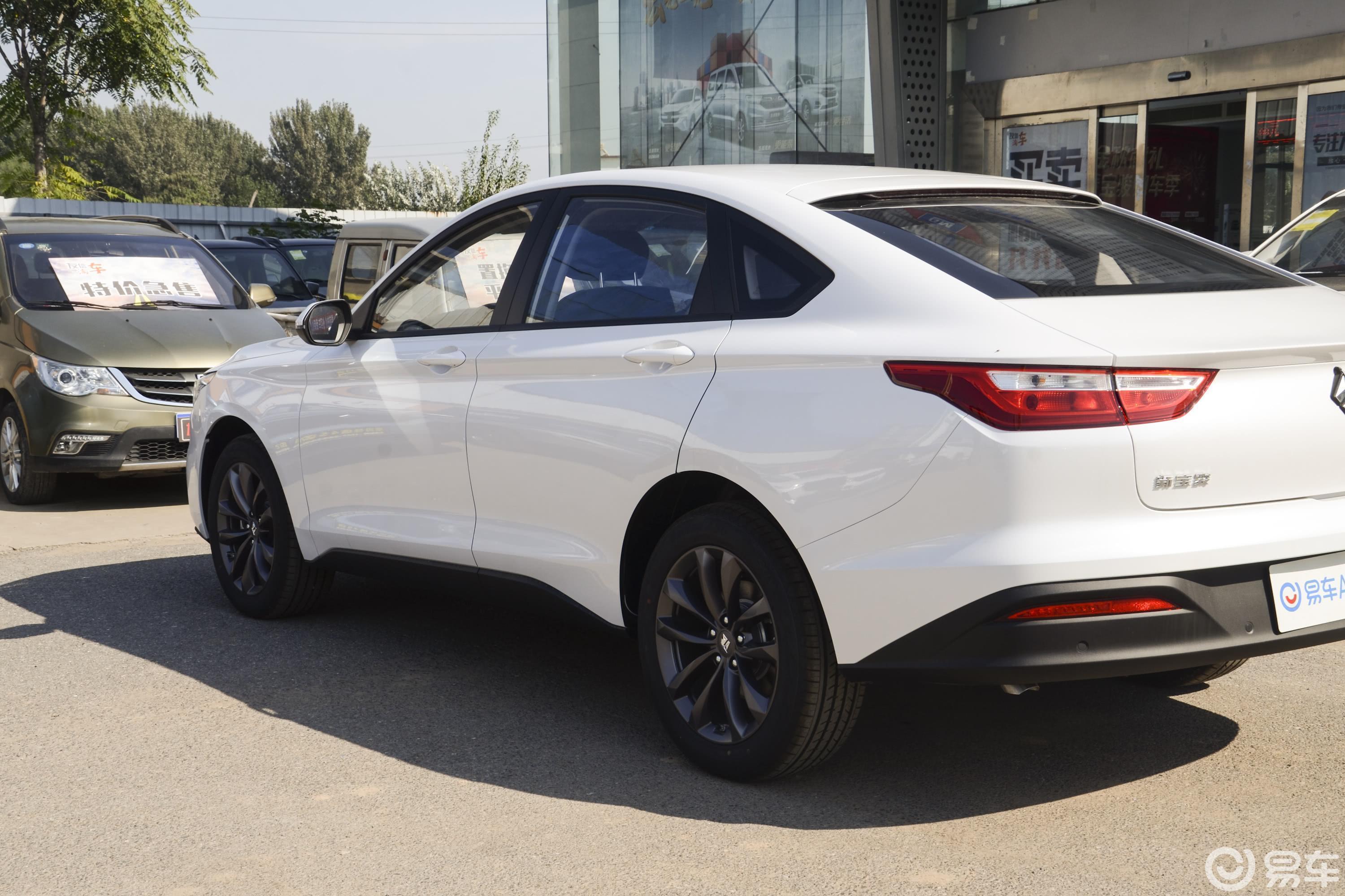 【新宝骏rc-62019款1.