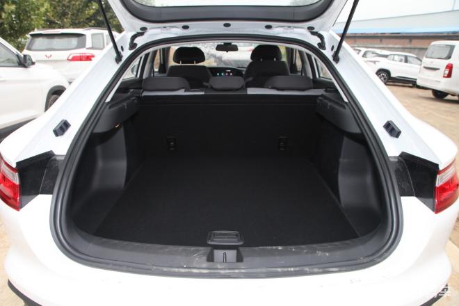 山西佳信新宝骏rc-6优惠高达0.5万元