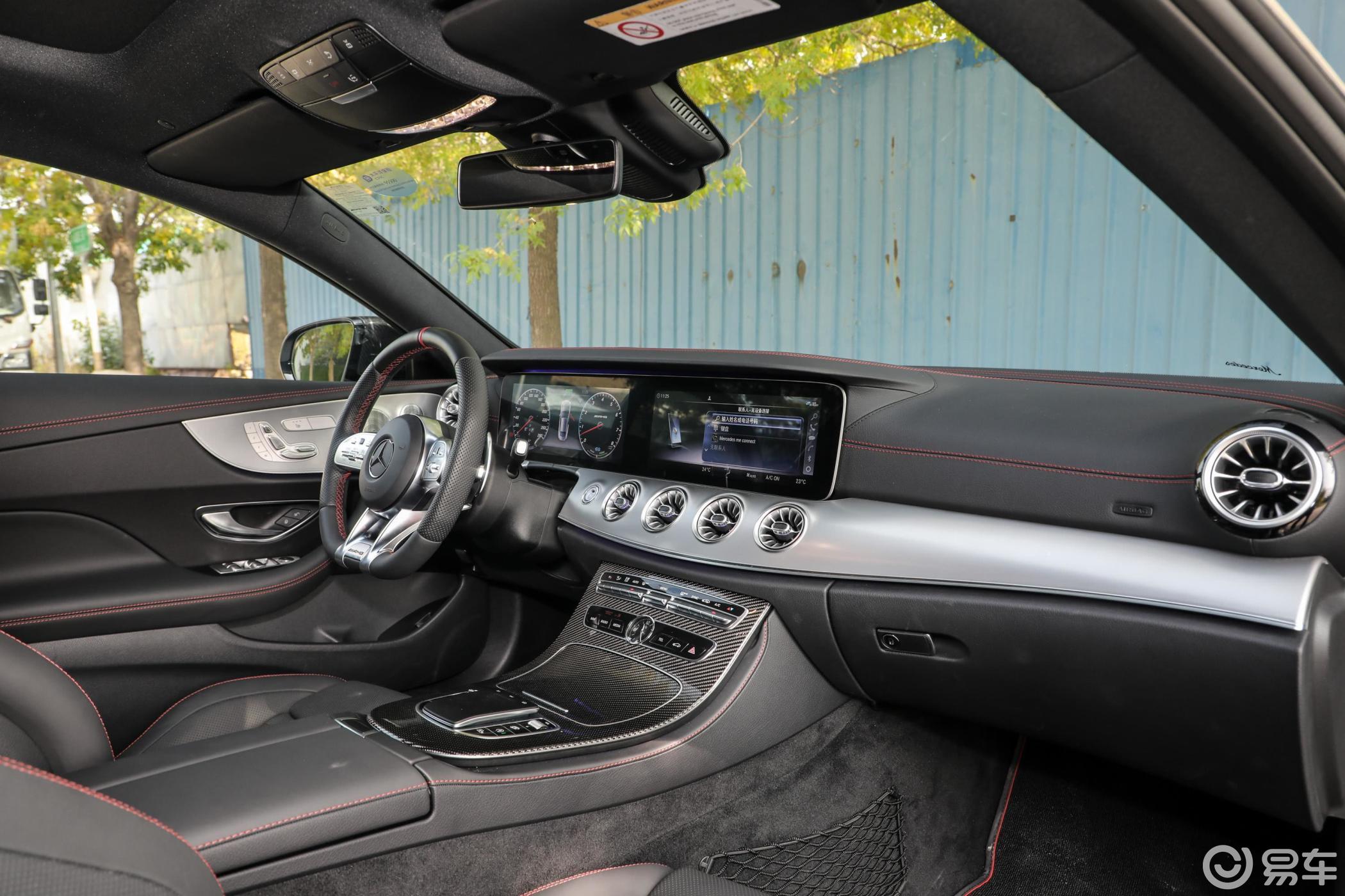 【奔驰e级 amg2019款e 53 4matic  轿跑车内饰全景副驾驶员方向汽车