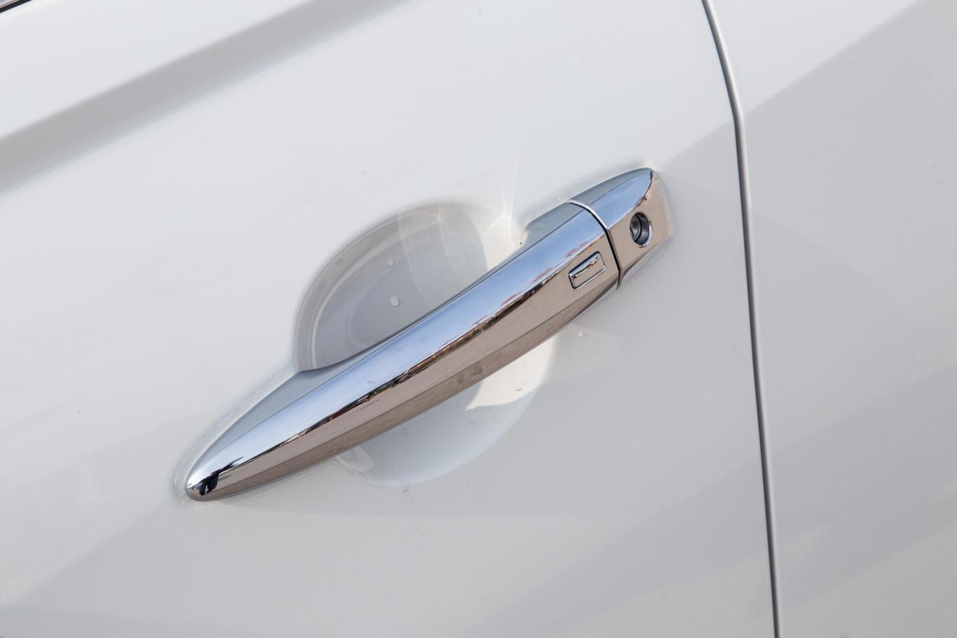 天籁2.0l xl upper 智行版驾驶员侧前门把手