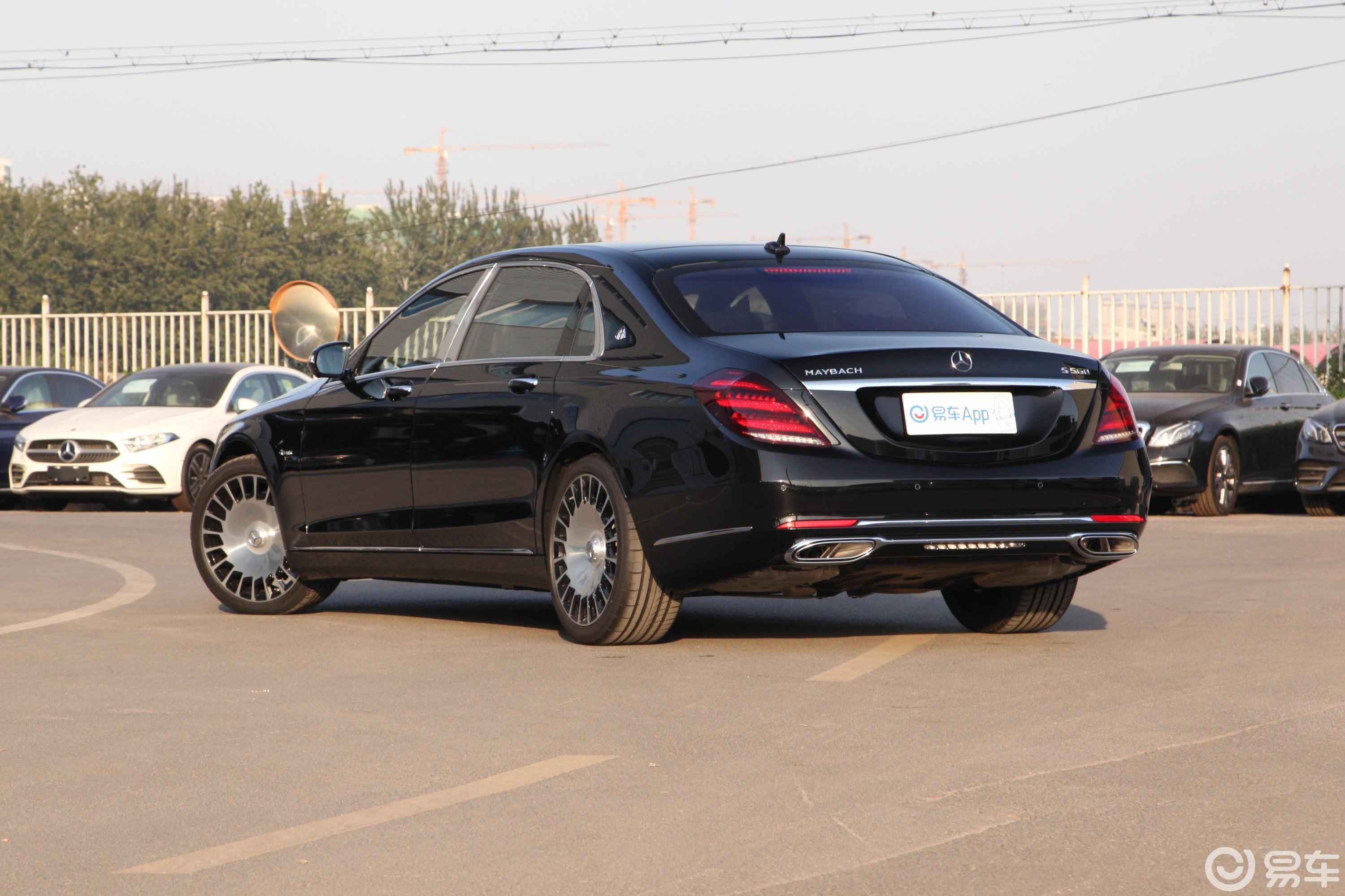 【迈巴赫s级2020款s 560 4matic侧后45度车头向左水平汽车图片-汽车