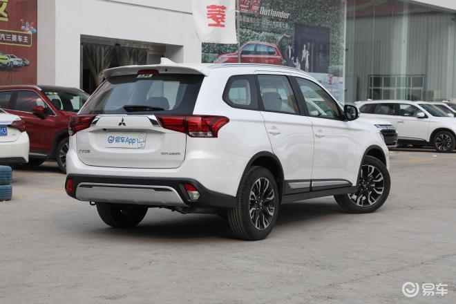 三菱欧蓝德优惠高达1.8万元