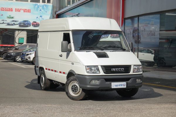 置换依维柯得意优惠高达0.25万元